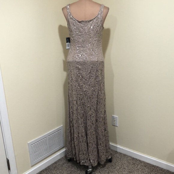 NWT Alex Evenings Gown Formal Maxi Dress Size 8 Beige Paisley Lace Sequins - Picture 6 of 11